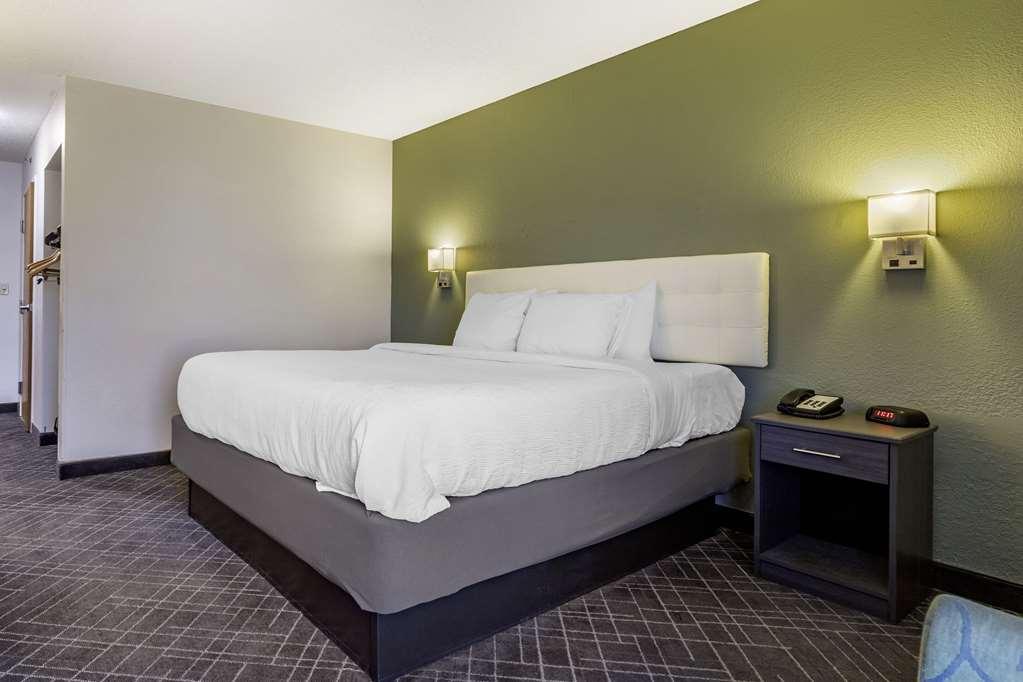 Quality Inn Spartanburg Room photo