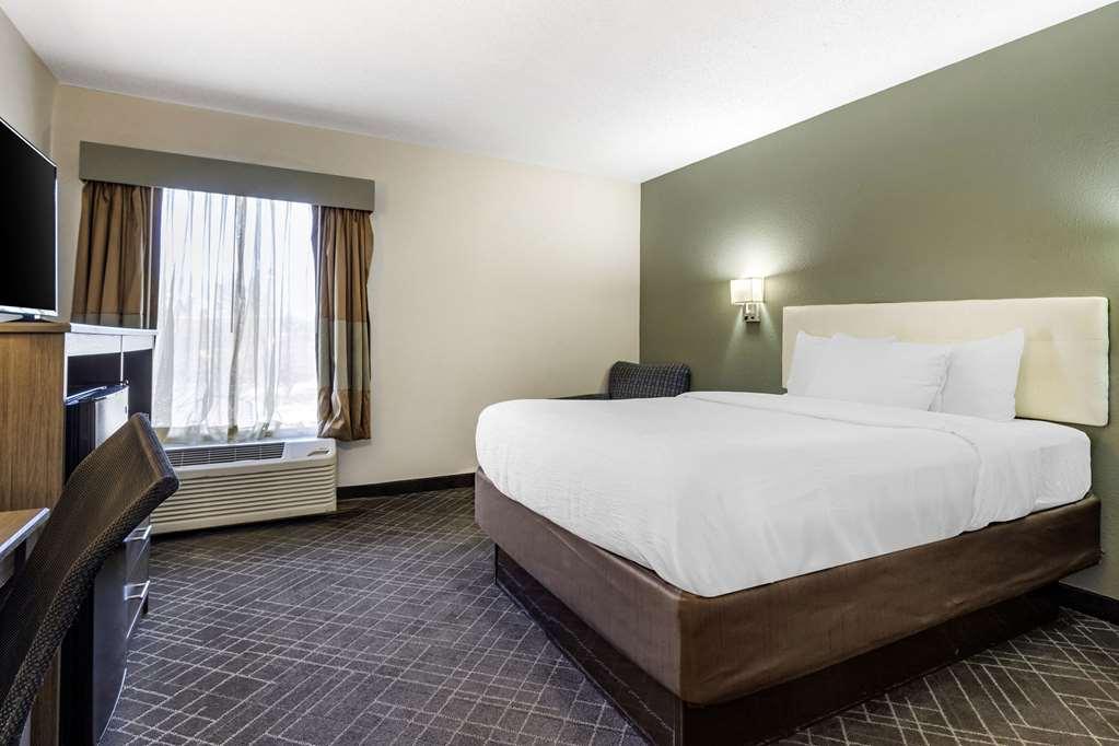 Quality Inn Spartanburg Room photo
